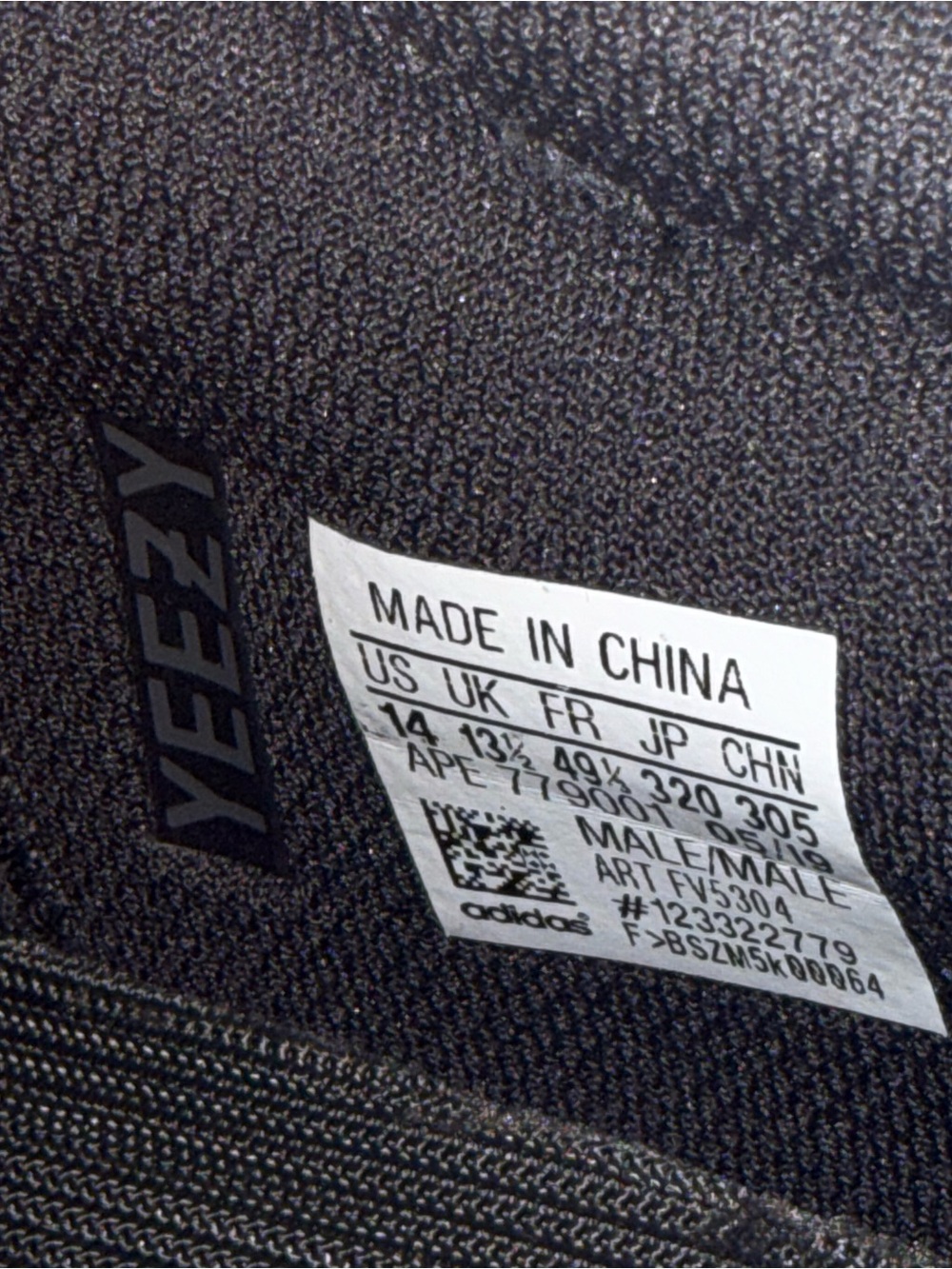 Adidas Yeezy Boost 700 Utility Black 2019 FV5304 - Picture 11 of 11